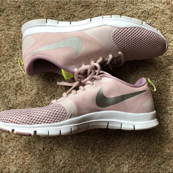 dusty pink nike trainers